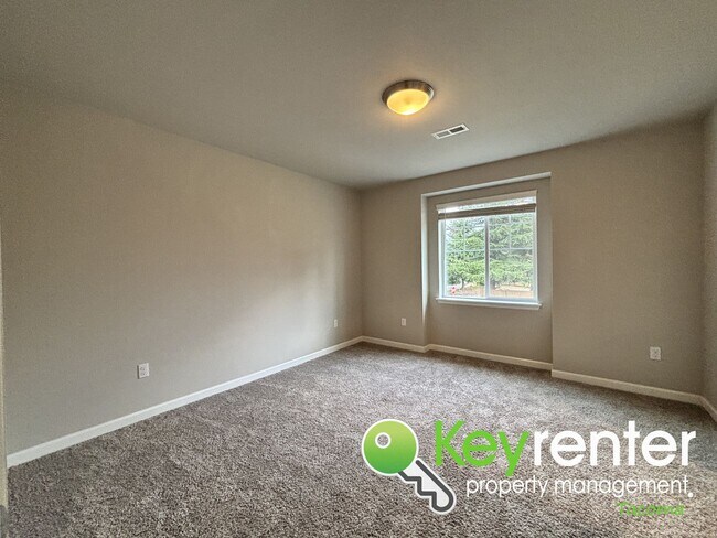 Building Photo - Beautiful 4 Bedroom 2.5 Bathroom Tacoma Home for Rent in Secluded Community!