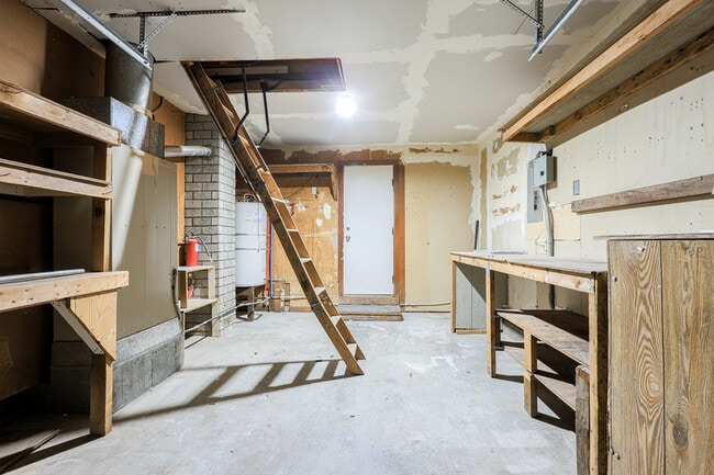 Building Photo - 2641 SE 168th Ave