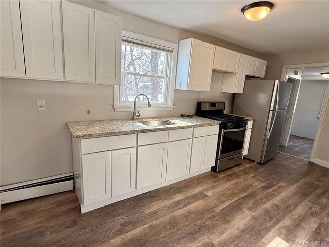 Building Photo - 4 Riverview Ave