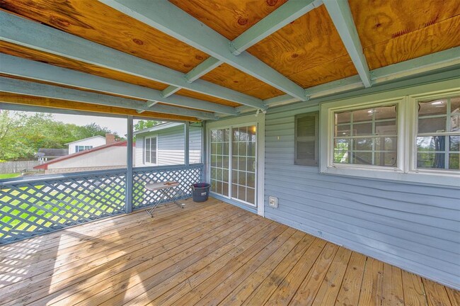 Building Photo - 263 E Castle Harbour Dr