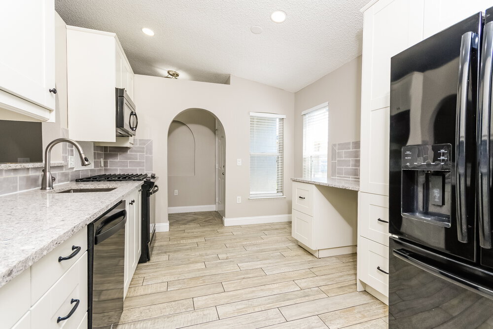 Building Photo - 16213 Wilkinson Dr