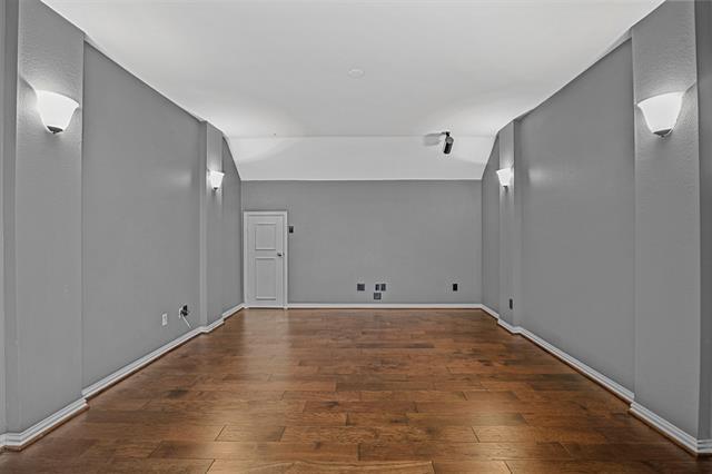 Building Photo - 5103 Iroquois Dr