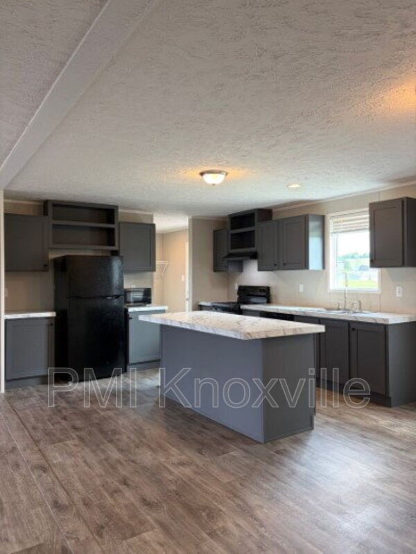 Building Photo - 1413 Howell River Rd