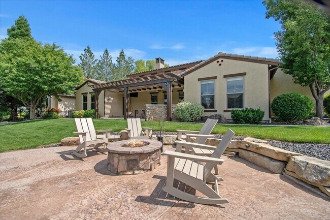 Building Photo - Resort Living in Desirable Eagle Idaho