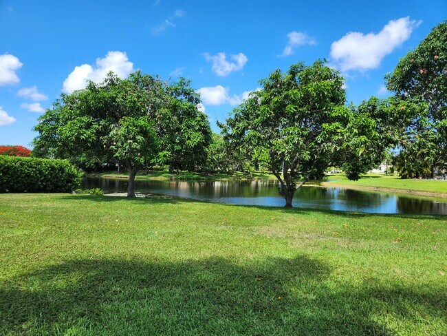Building Photo - 17885 Fieldbrook Cir E