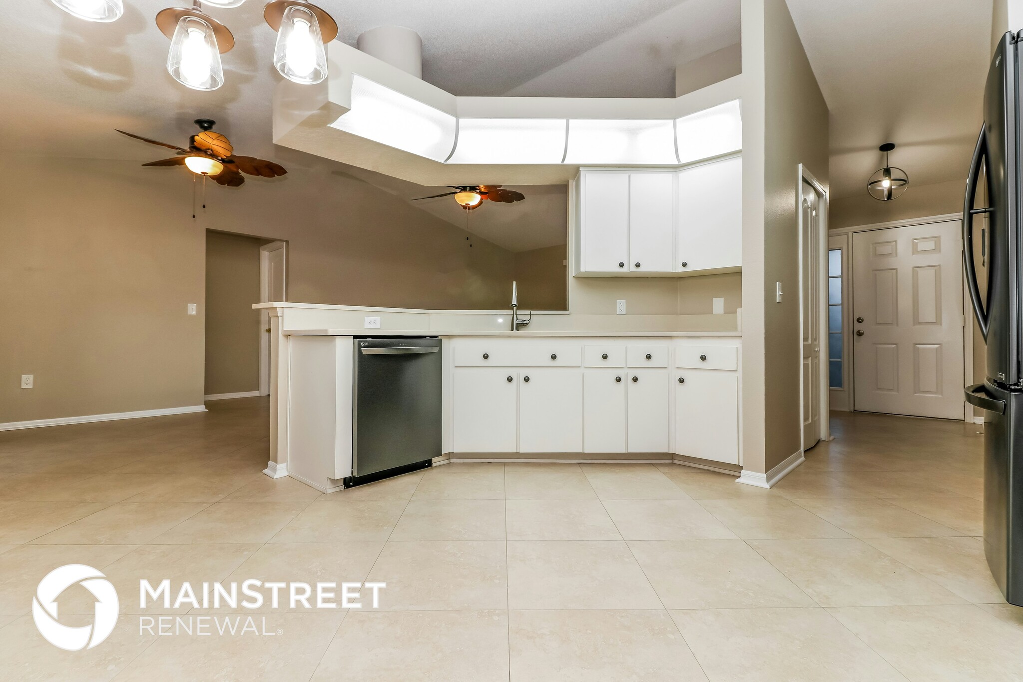 Building Photo - 5251 Fairhaven Ave