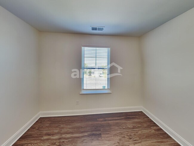 Building Photo - 1125 Amberly Wy