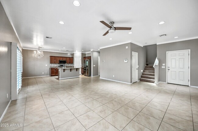 Building Photo - 634 W Kerry Ln
