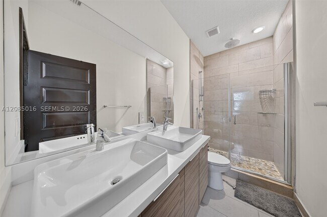 Building Photo - 15490 NW 91st Ct