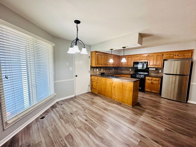 Building Photo - {10709}  Spacious Overland Park Duplex + T...
