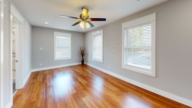 Building Photo - 6BR/6BA in Fort Sanders |Off Campus Housin...