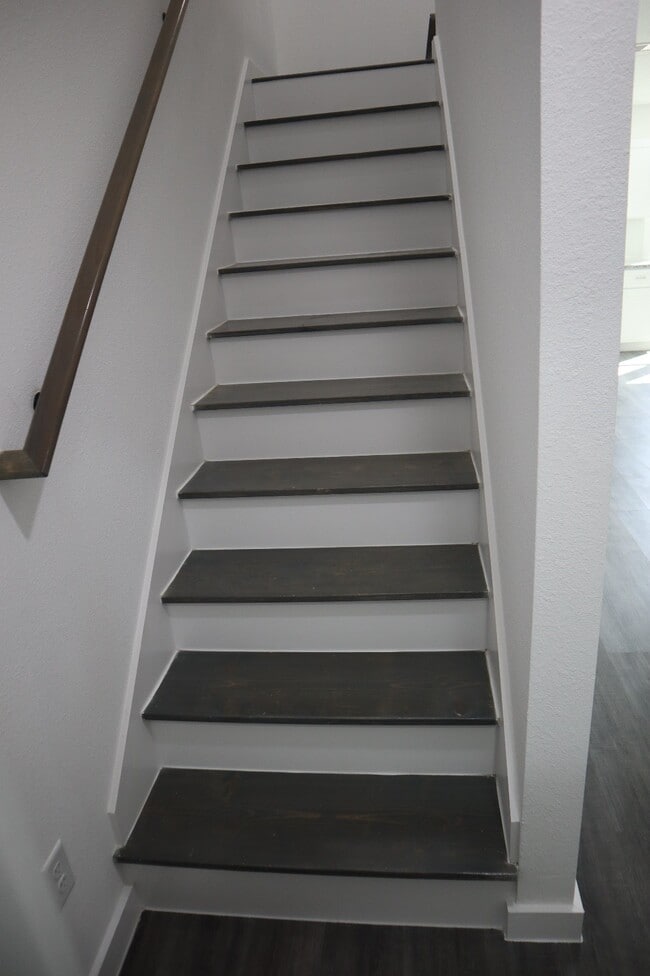 Building Photo - 337 Connecticut St