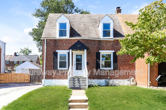 Building Photo - 709 Colwell Rd
