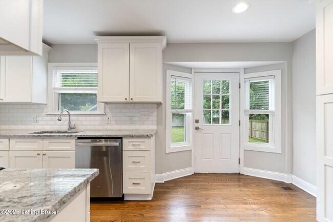 Building Photo - 121 N Hubbards Ln