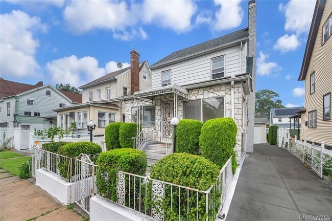 Building Photo - 109-21 215th St