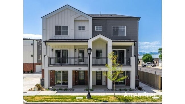 Building Photo - 4525 Tabor St