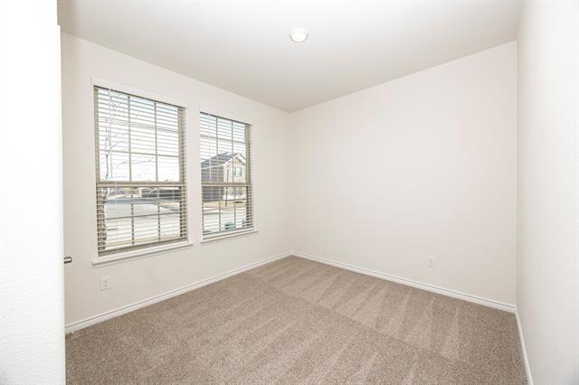 Building Photo - 1001 Marigold St