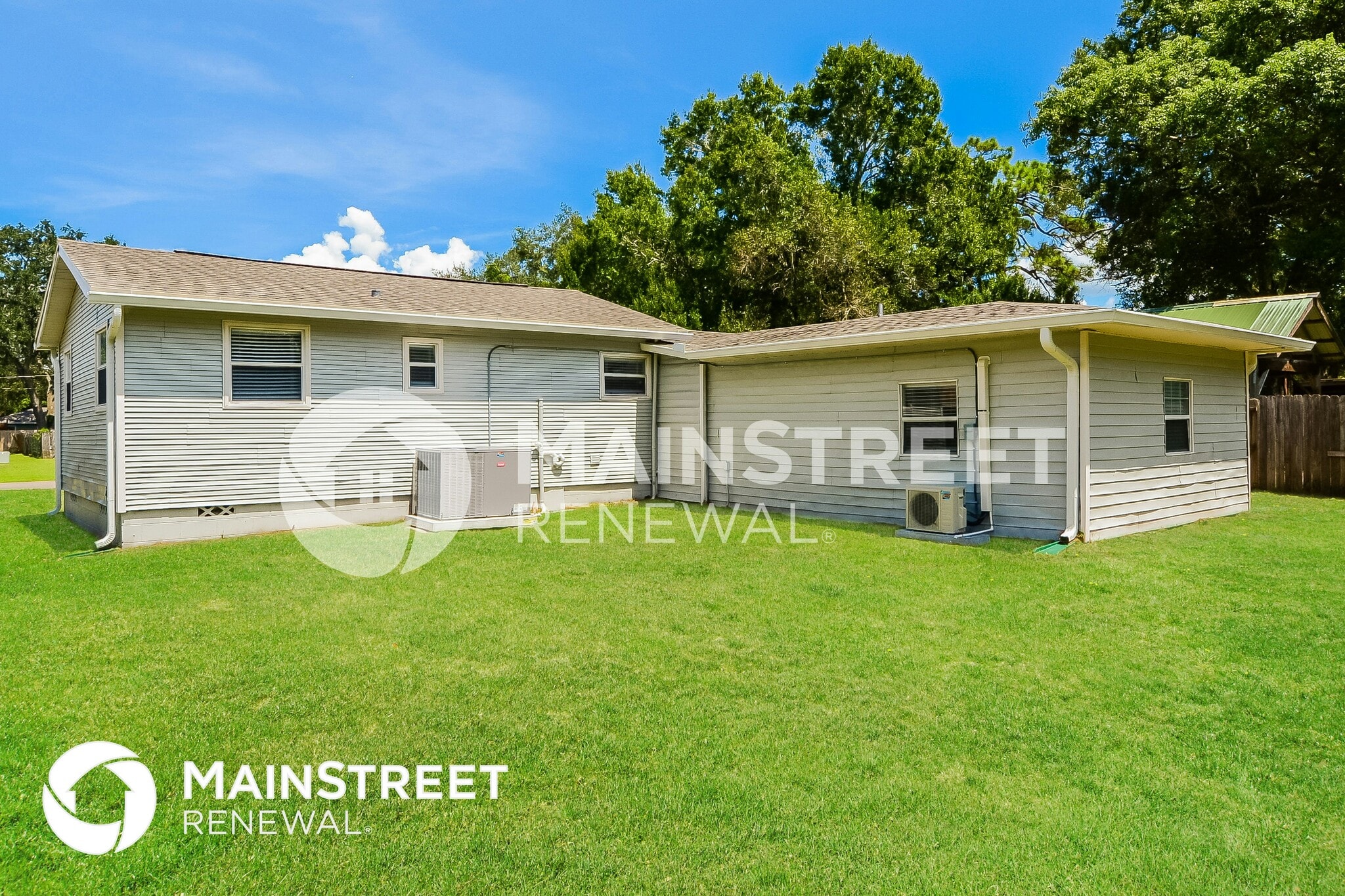 Building Photo - 703 Osceola Dr