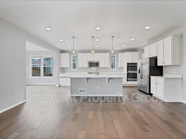 Building Photo - 256 Western Sky Cir