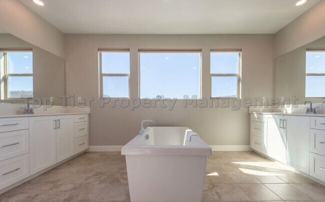 Building Photo - 1699 Carol Lee Ln