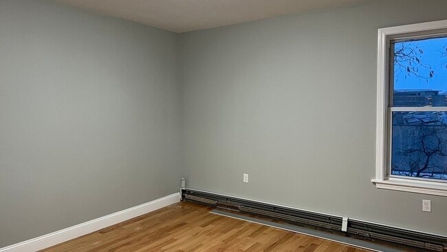 Building Photo - 47 Hunt St