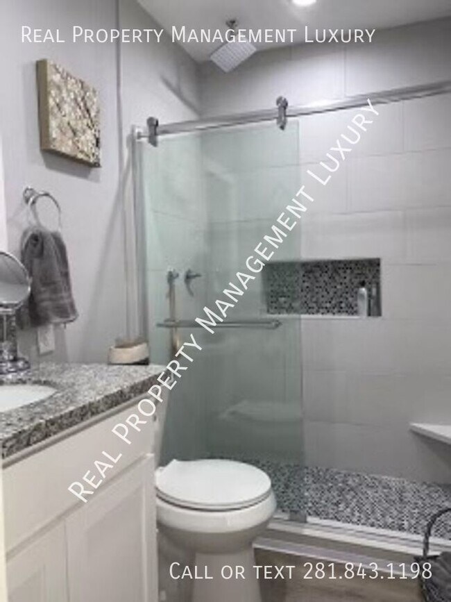 Primary Photo - 2810 Beauchamp St
