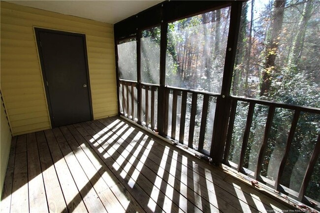 Building Photo - 4901 Coral Ridge Ct