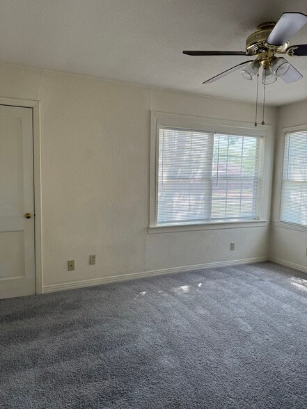 Building Photo - 1226 Green St