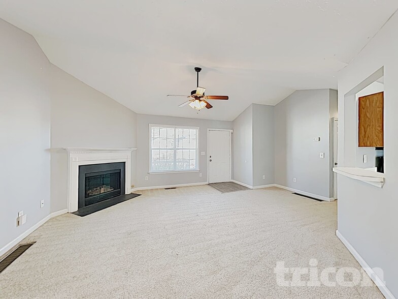 Building Photo - 87 Princeton Dr