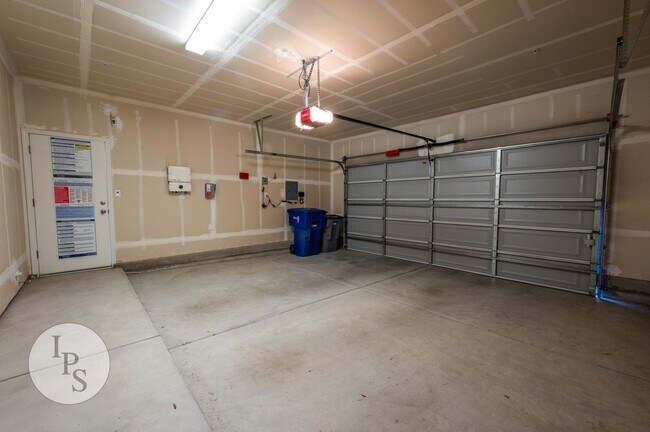 Building Photo - Canvas Collection at Copper River Ranch, 3BR/2.5BA, Built 2018, Gated Community - Lots of Amenities