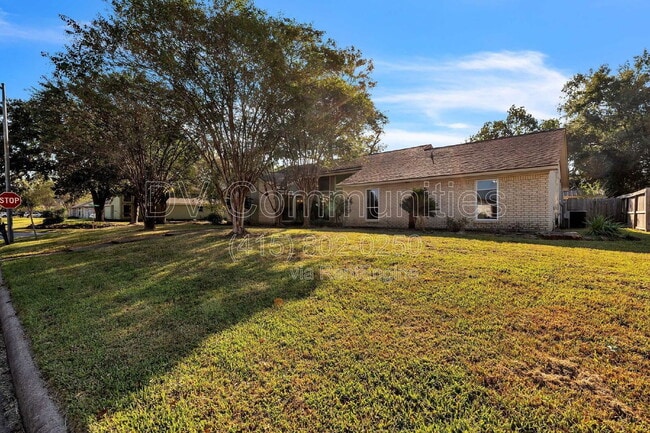 Building Photo - 16022 Spinnaker Dr