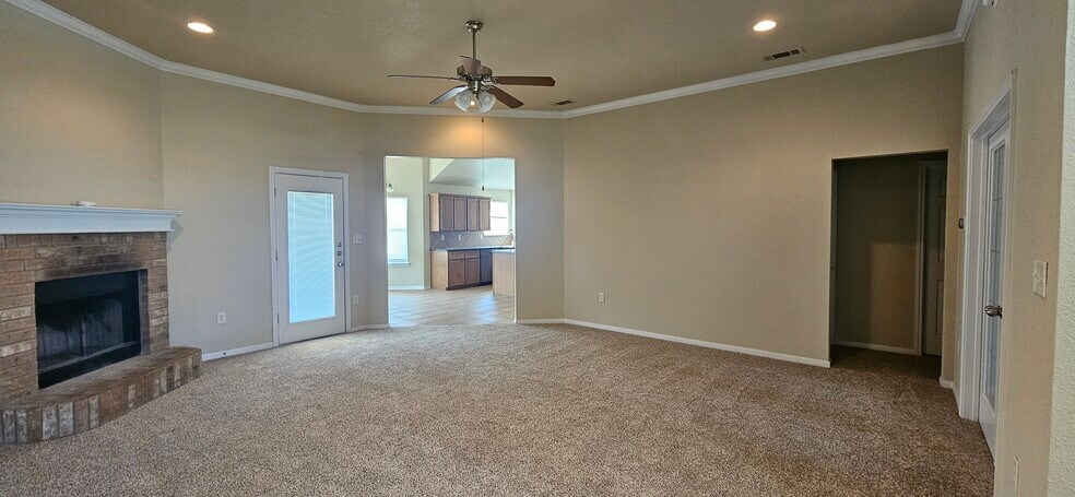 Building Photo - 2415 Merle Dr