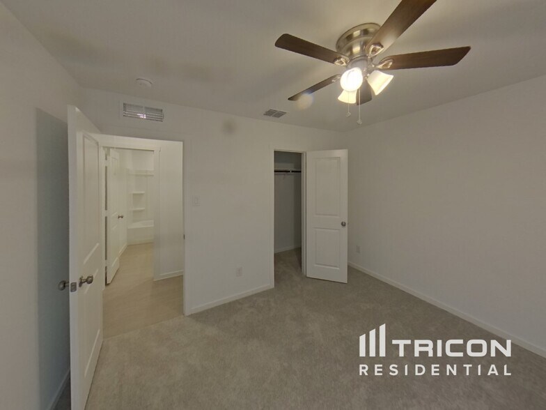 Building Photo - 807 Ponderosa Ln