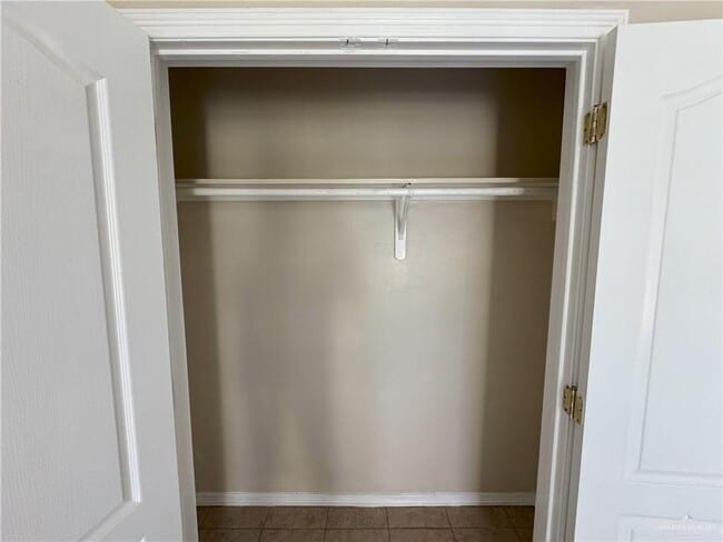 Building Photo - 31 N Linares St