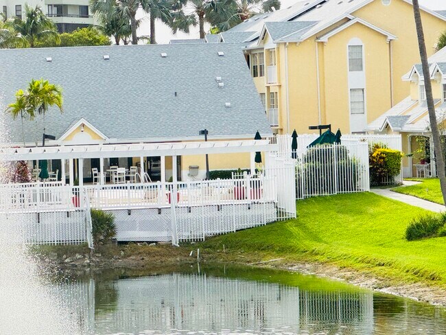 Building Photo - 6323 La Costa Dr
