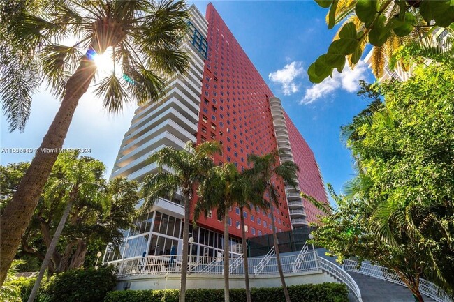 Building Photo - 1627 Brickell Ave