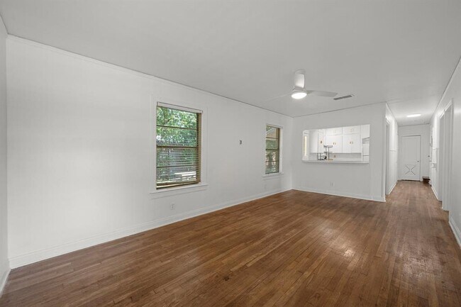 Building Photo - 1520 Ullrich Ave