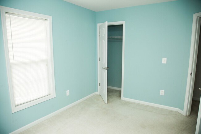 Building Photo - 1400 Timberwood Blvd