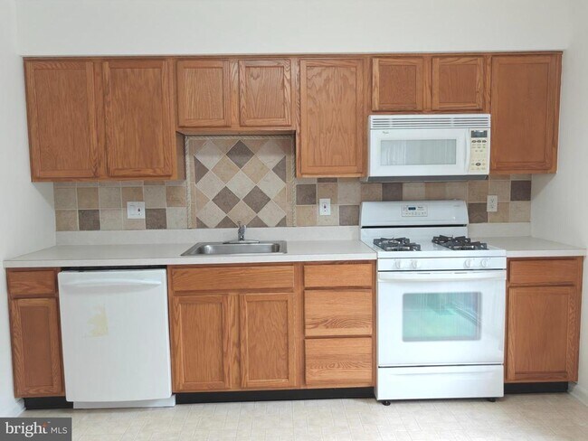 Building Photo - 104 Coventry Way