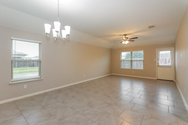 Building Photo - 1958 Bravos Manor Ln