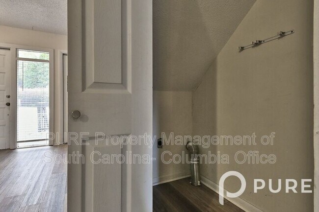 Building Photo - 301 Harbor Heights Dr