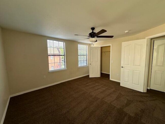 Building Photo - 2 Bedroom 2 Bathroom Townhome is Siena at Celebration with attached 2 Car Garage