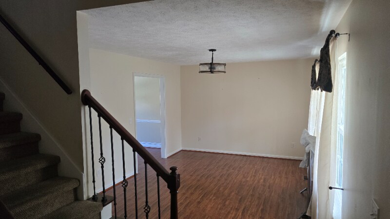 Building Photo - 102 Jewell Ave