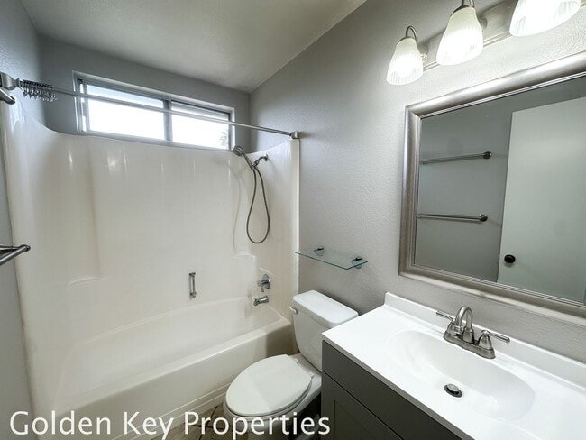 Building Photo - Lovely home in Costa Serena (55+ Community)