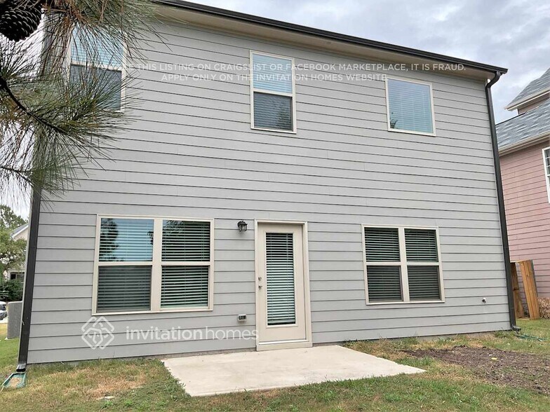 Building Photo - 555 S Fortune Way