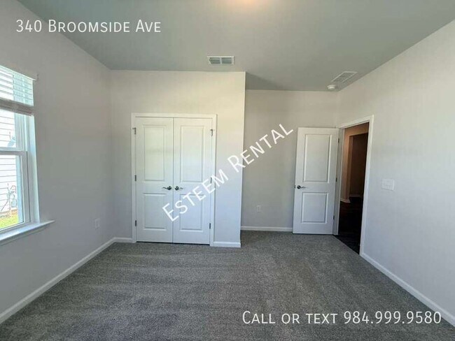 Building Photo - 340 Broomside Ave