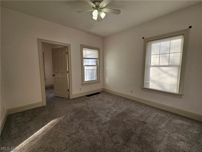 Building Photo - 3430 Beechwood Ave