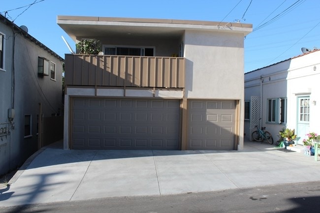 Building Photo - 432 Rosecrans Ave