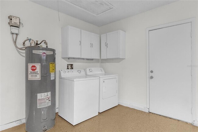 Building Photo - 14528 Redmeadow Ct