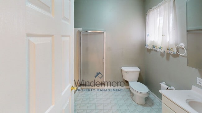 Building Photo - Birch615